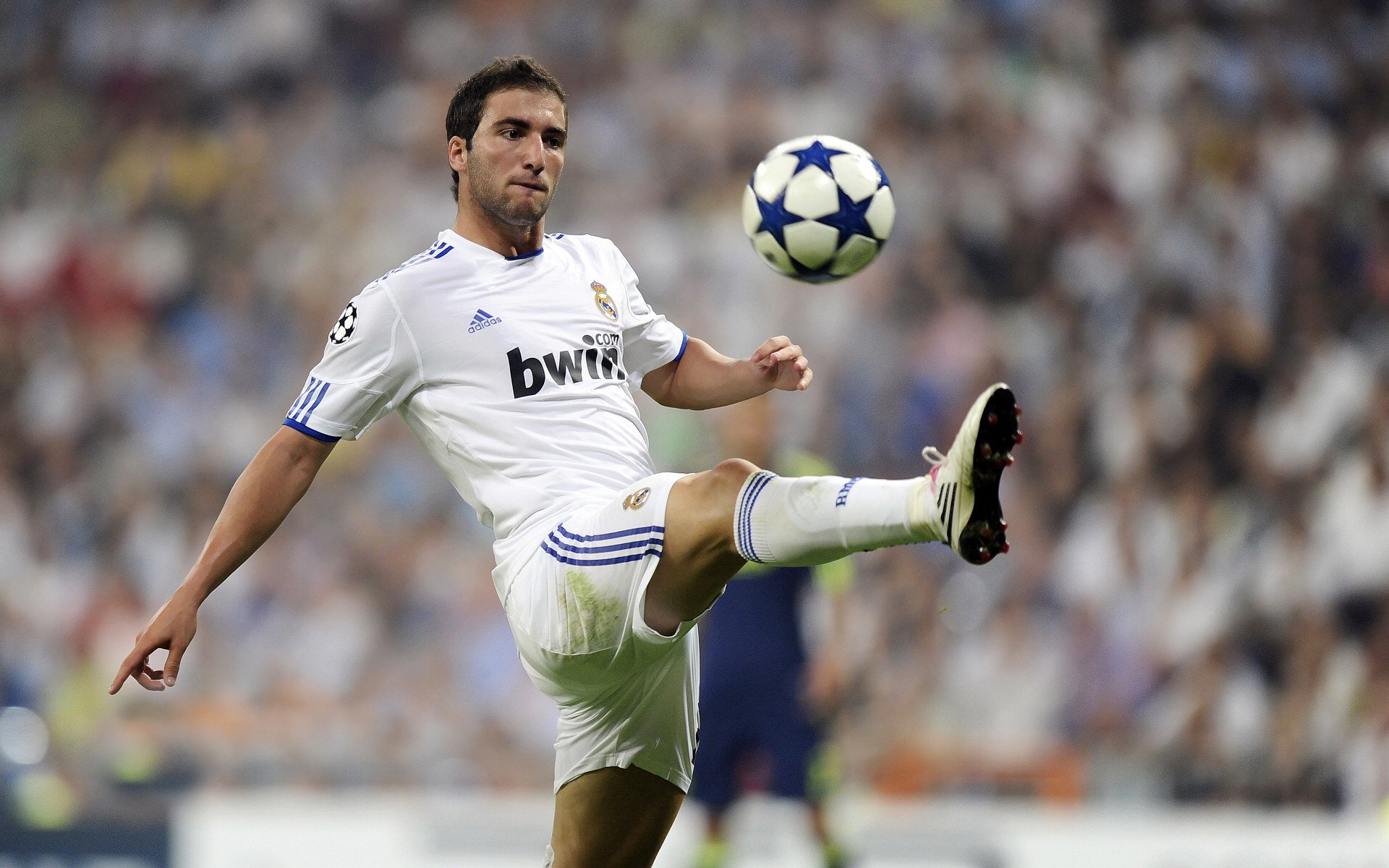 尤文锋线组合默契提升，连场破门，尤文是什么阵型